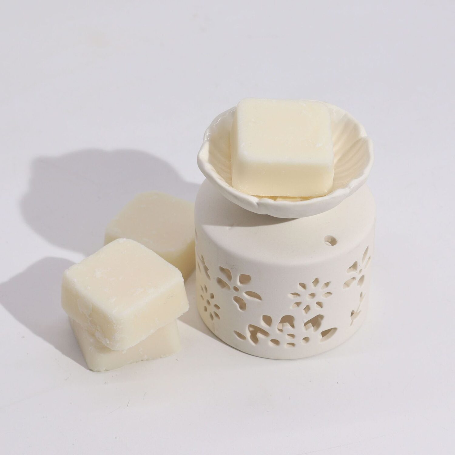 Agnes + Cat Fragrance Gift Set – Tea & Roses - Image 3