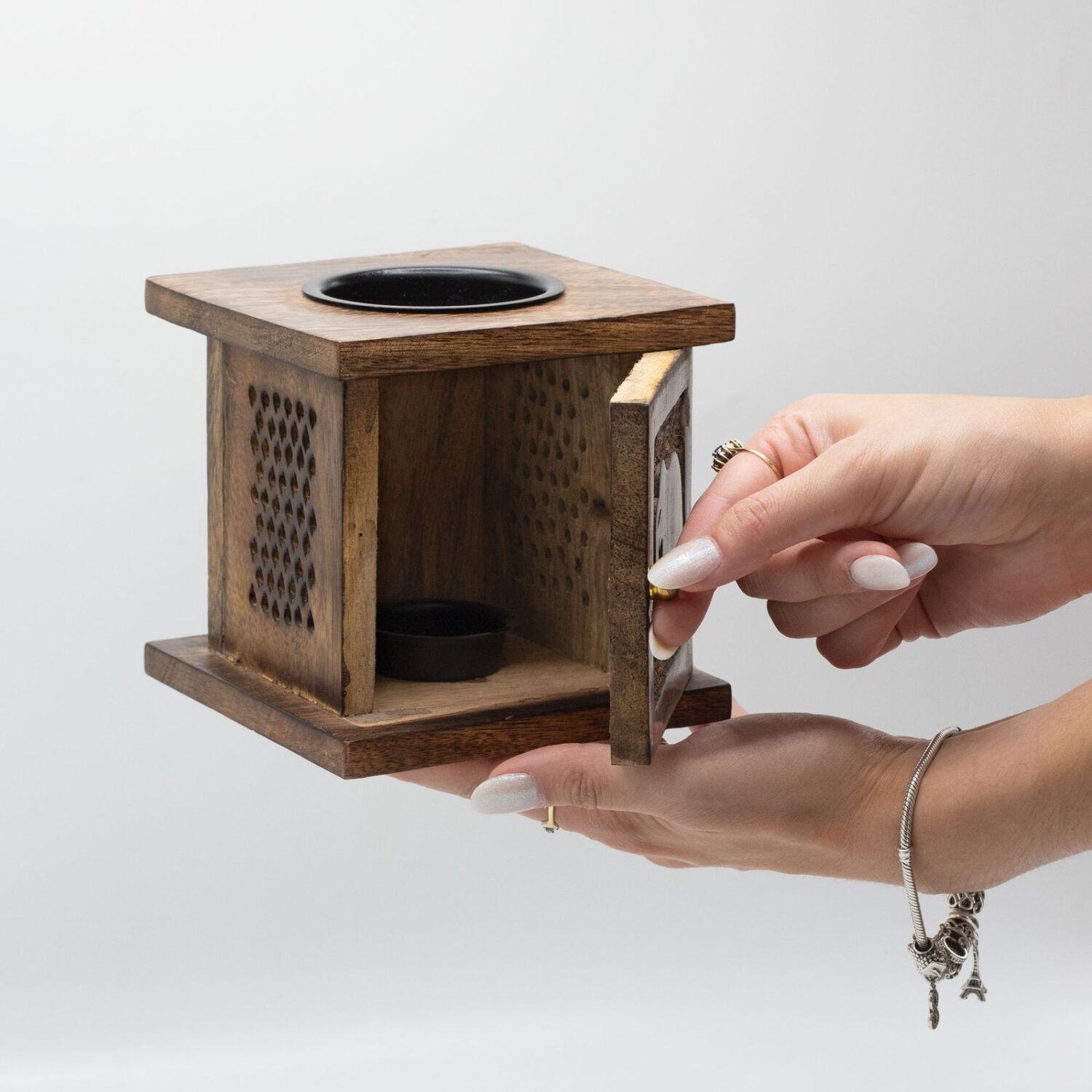 Mango Wood Buddha Oil Burner | Hand-Carved Box Burner for Oils & Wax Melts - Image 4